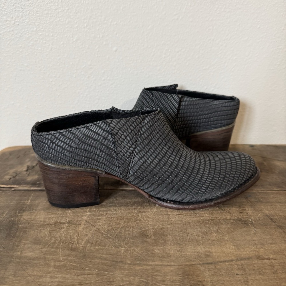 FREEBIRD by Steven "Shae" (7) Gray Snake Ankle Mules Reptile Leather Shooties